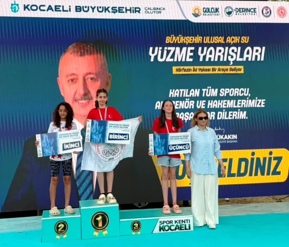 Körfezli yüzücüler madalyaya kulaç attı!