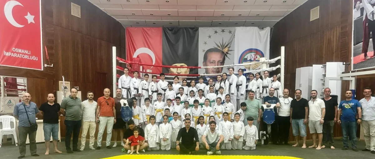Körfez GB’de 45 karateci yeni kuşağa terfi etti