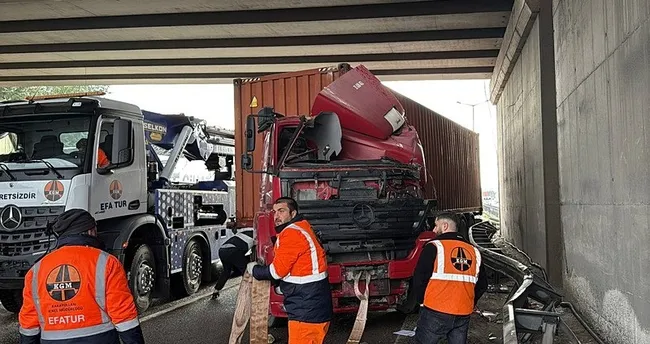 Genç Sürücü kendi kullandığı TIR'ın altında can verdi