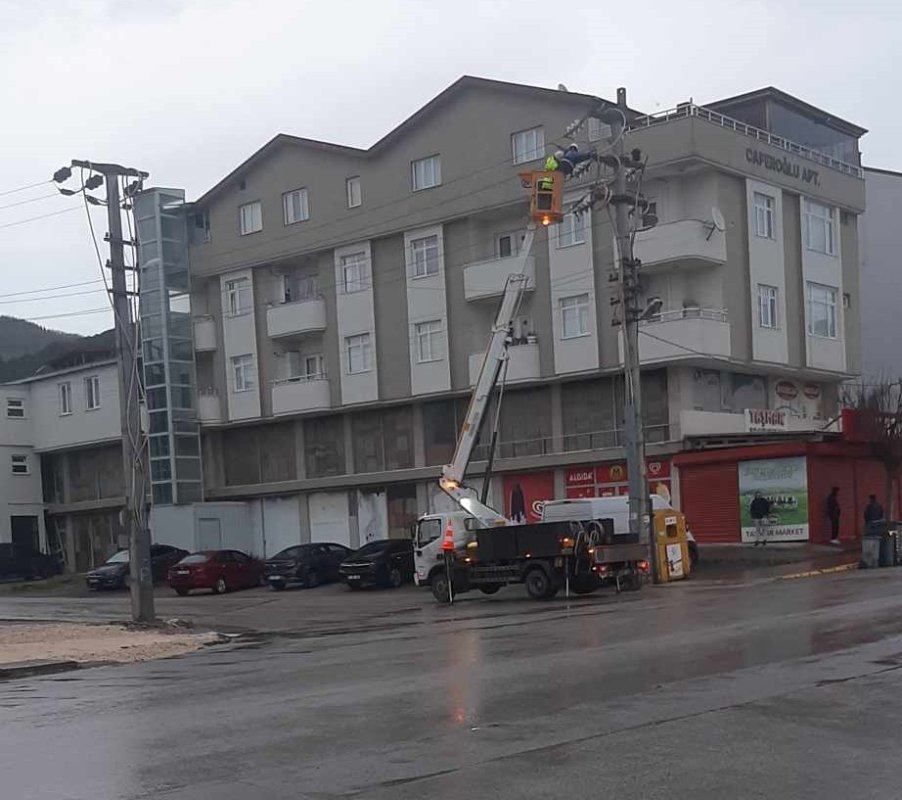 Çamlıtepe Mahallesi’nde Gece Boyu Elektrik Kesintisi