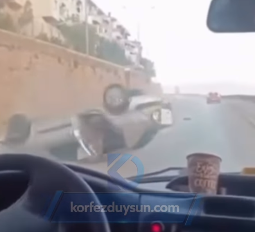 Körfez'de feci kaza kamerada! Otomobil hurdaya döndü