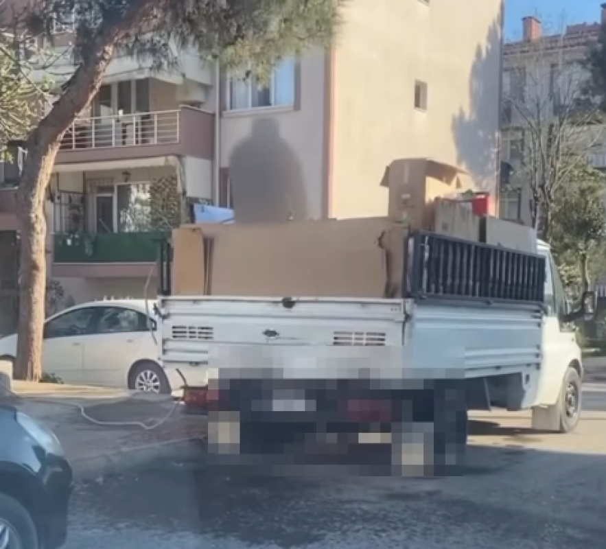 Mimarsinan’da Çeşme Amacı Dışında Kullanıldı: Kartonları Islatıp Taşıdı