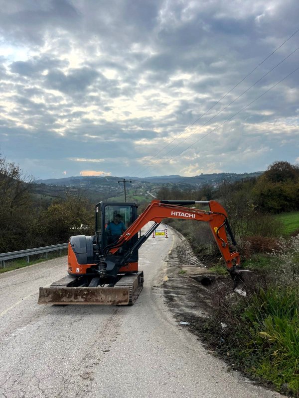 Büyükşehir, V kanal temizliğiyle yolları koruyor