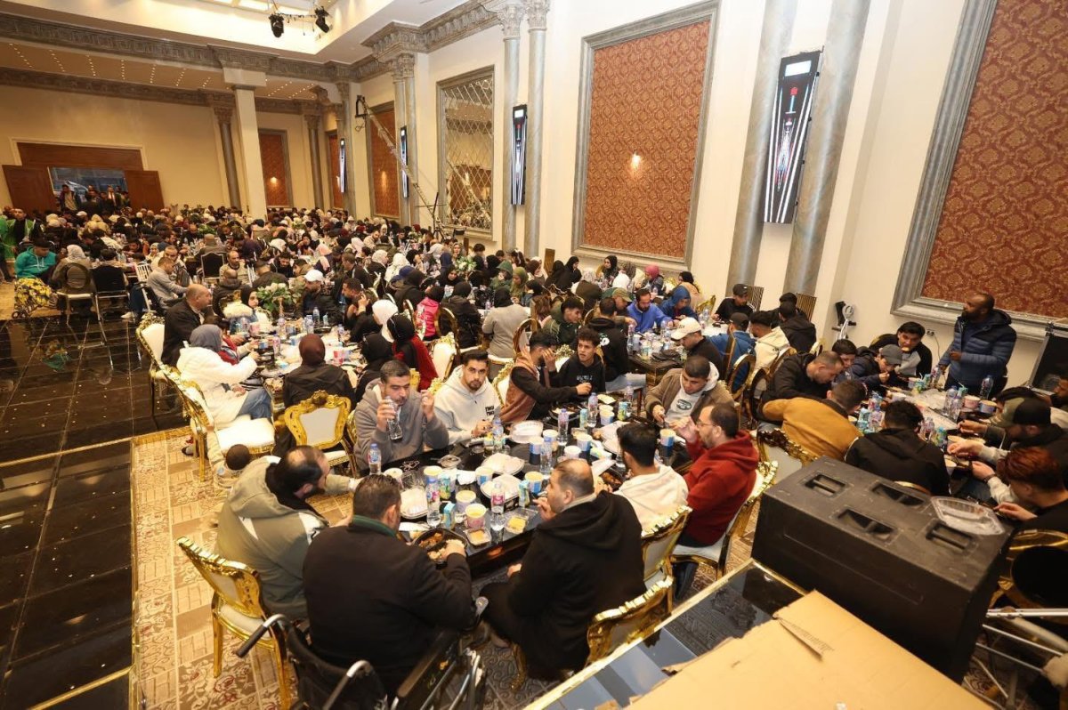 Başkan Büyükakın, Gazzeli ailelerle oruç açtı