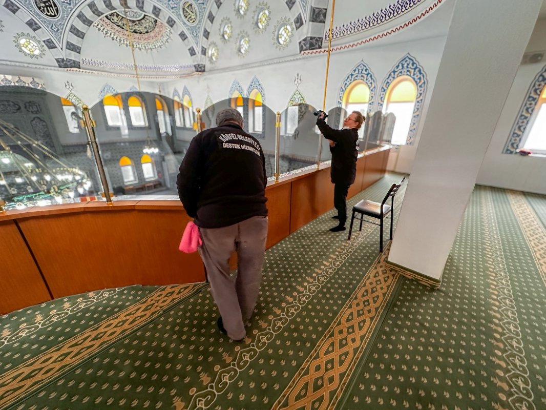 Körfez’de camiler Ramazan ayına hazırlanıyor