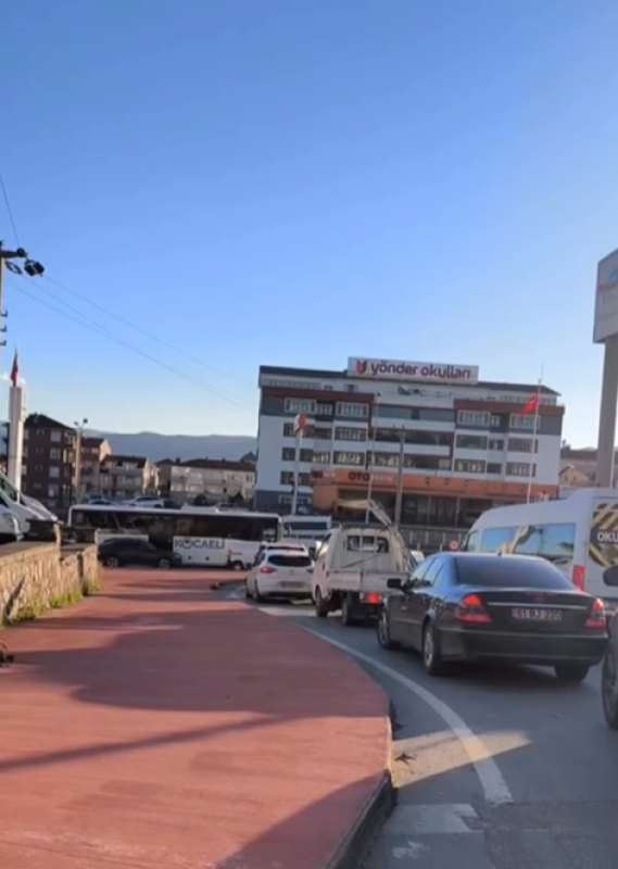 95 Evler Kavşağı’nda Trafik Çilesi Bitmiyor