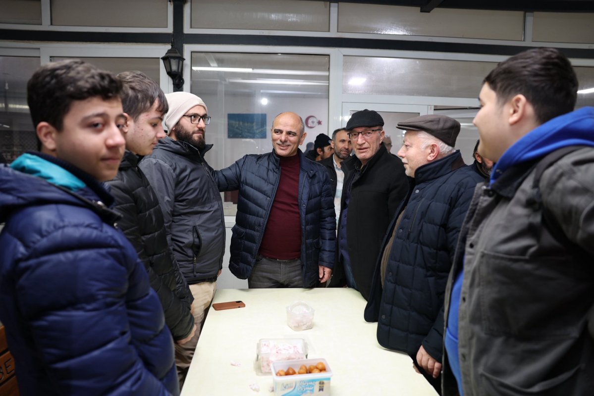 Başkan Söğüt, her akşam bir camide vatandaşlarla buluşuyor