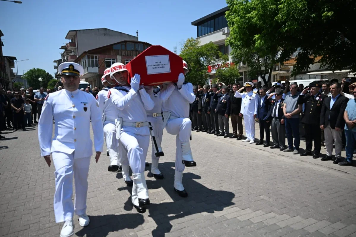 Vali Aktaş, Kore Gazisi Yılmaz’ı son yolculuğuna uğurladı