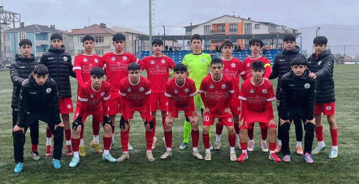 U13’lerde şampiyonluk adayı Körfez ilk maçında galip geldi