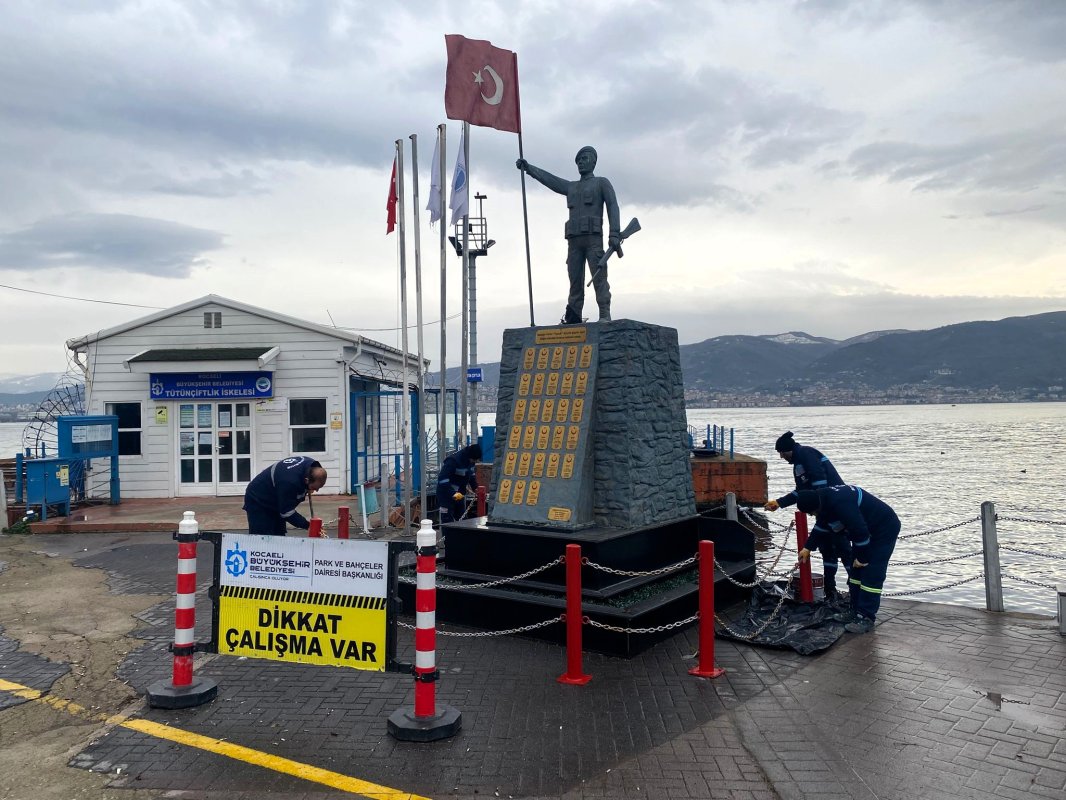 Körfez Şehitler Anıtı’nda bakım çalışması
