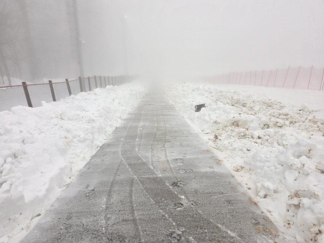 Kuzuyayla’da yürüyen bant, kar keyfine konfor katacak