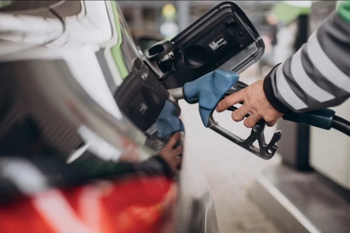 Benzin ve motorinde indirim geliyor