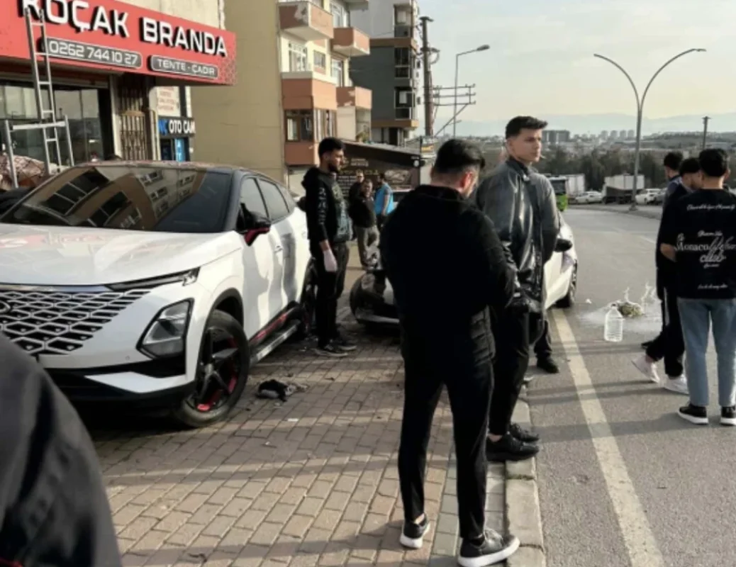 Kocaeli’de Feci Kaza: 2 Kişi Hayatını Kaybetti!