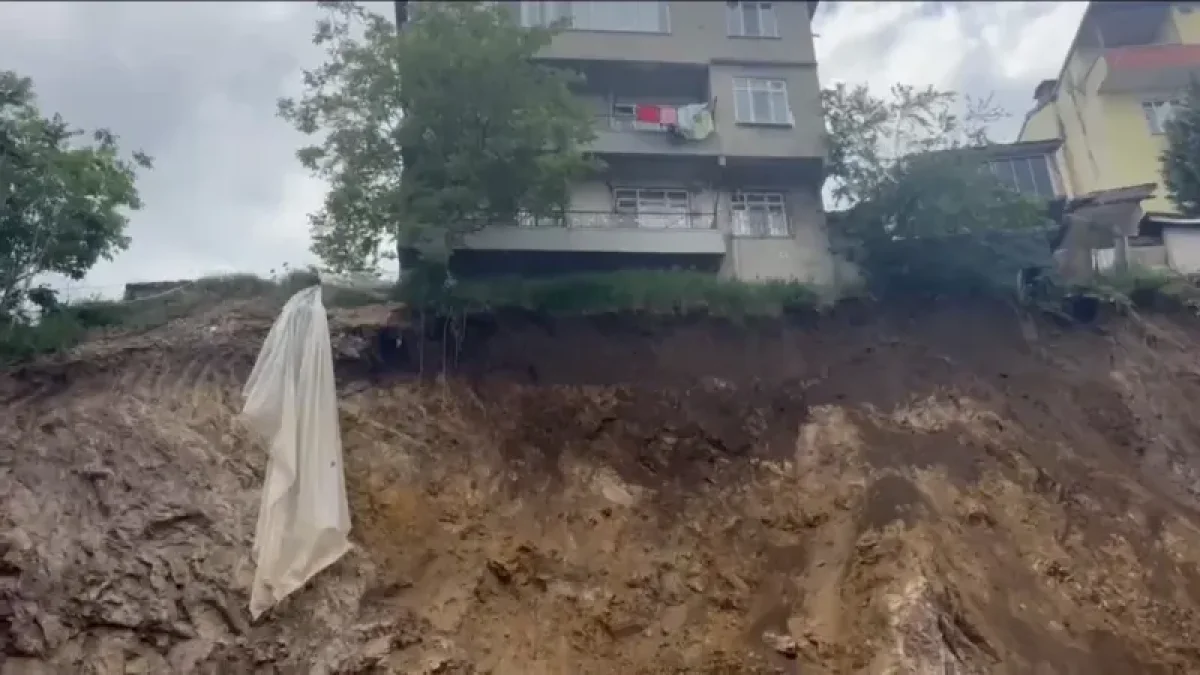 İzmit’te Toprak Kaydı.Mahalle Ayağa Kalktı!