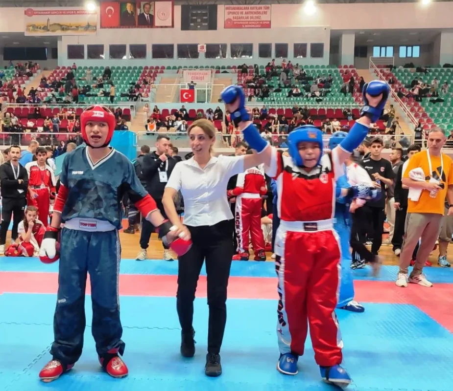 Körfezli sporcular, Kick Boksta Türkiye 3’üncüsü oldu!