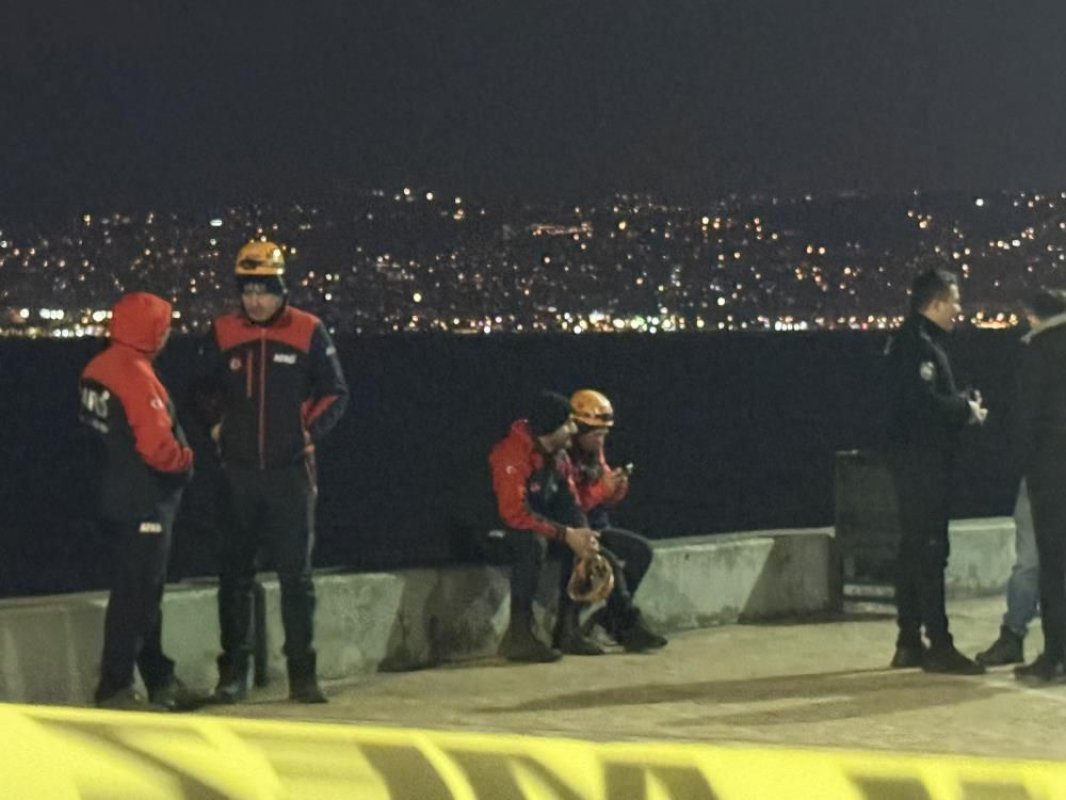 Denizde dalgıç kıyafetli erkek cesedi bulundu