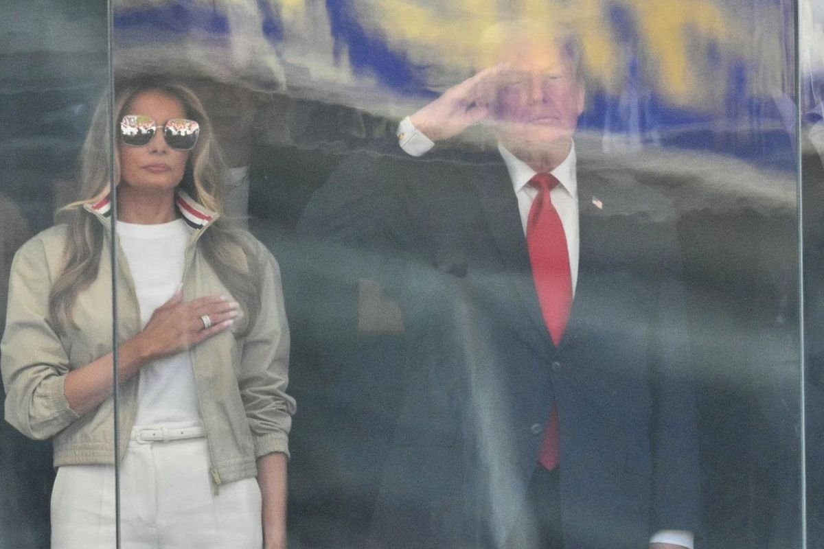 Donald Trump, Final Maçını Kurşun Geçirmez Cam Arkasından Takip Etti