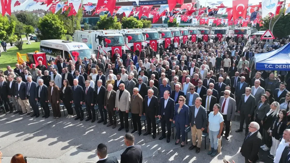 Derince Belediyesi 14 yeni aracı tanıttı
