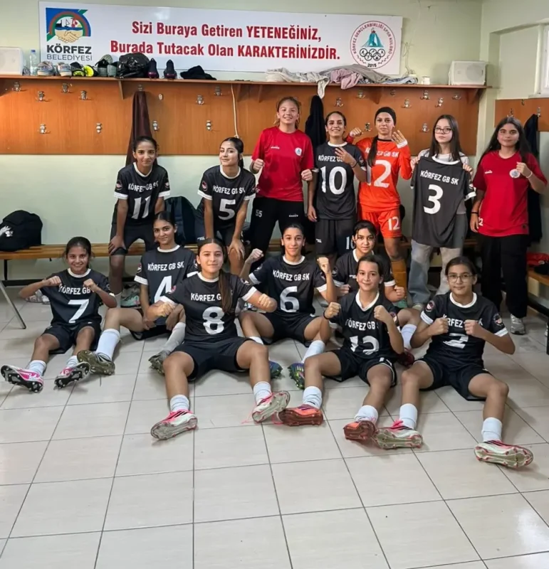Körfez Gençlerbirliği sahadan 4-0 galip ayrıldı