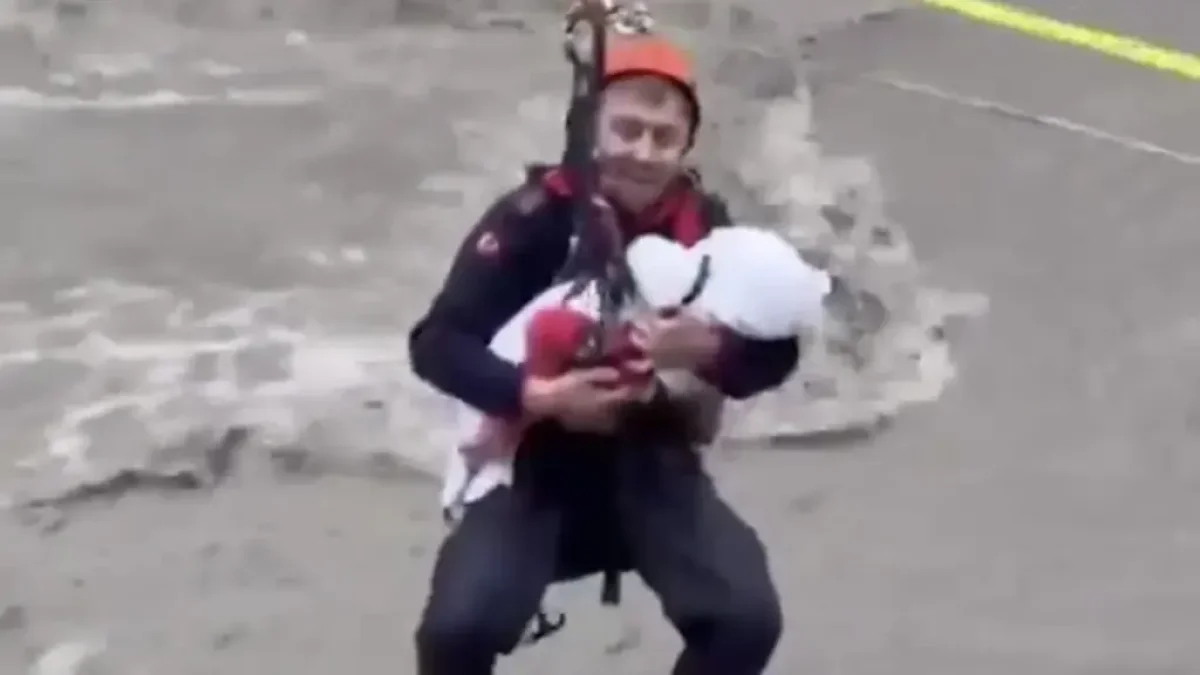 Sapanca’da minik bebek uykusunda kurtarıldı!