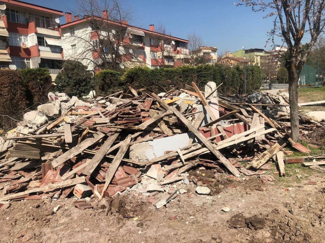Eski trafolar kaldırılıyor