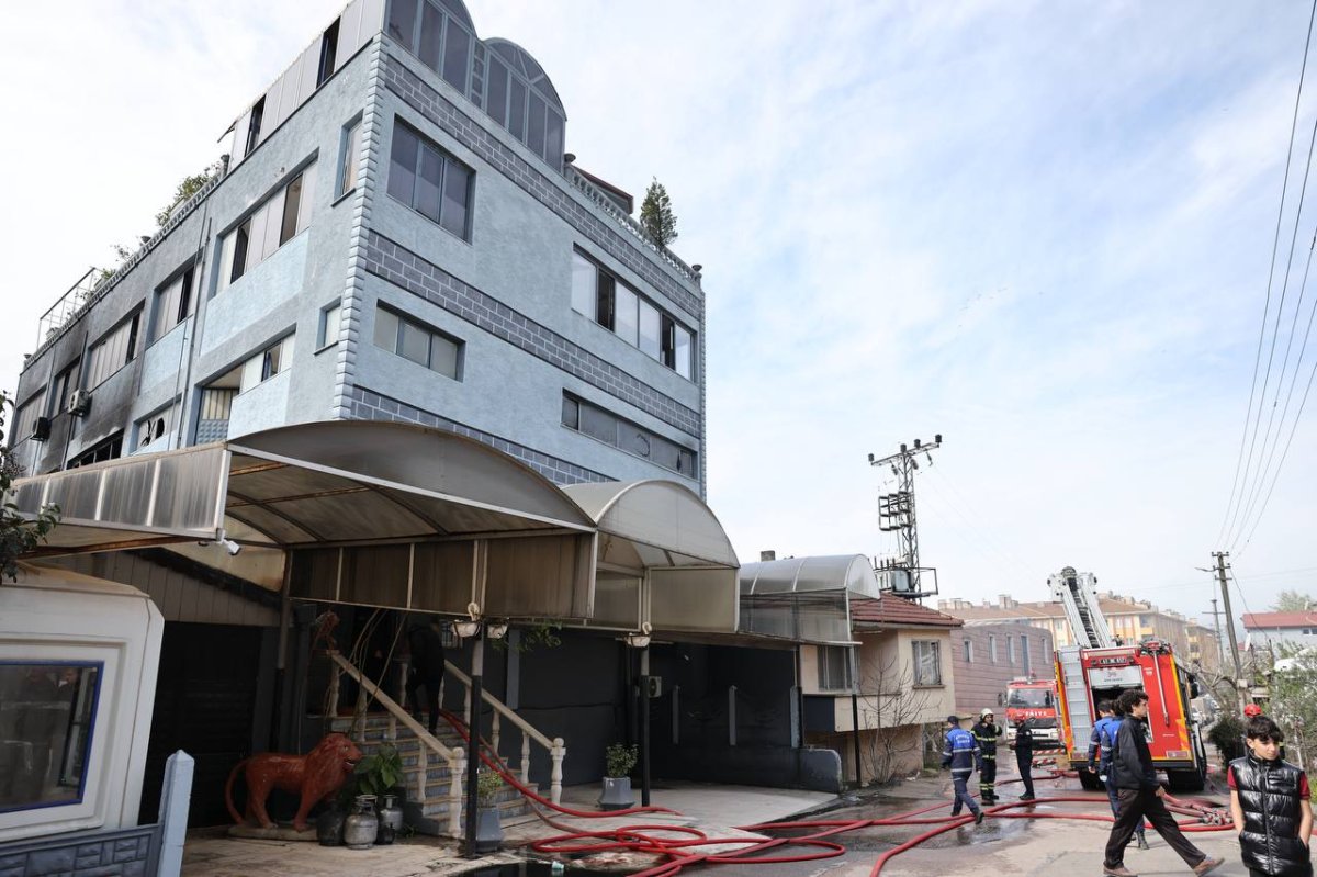 Körfez’de plastik fabrikası yangını kontrol altına alındı