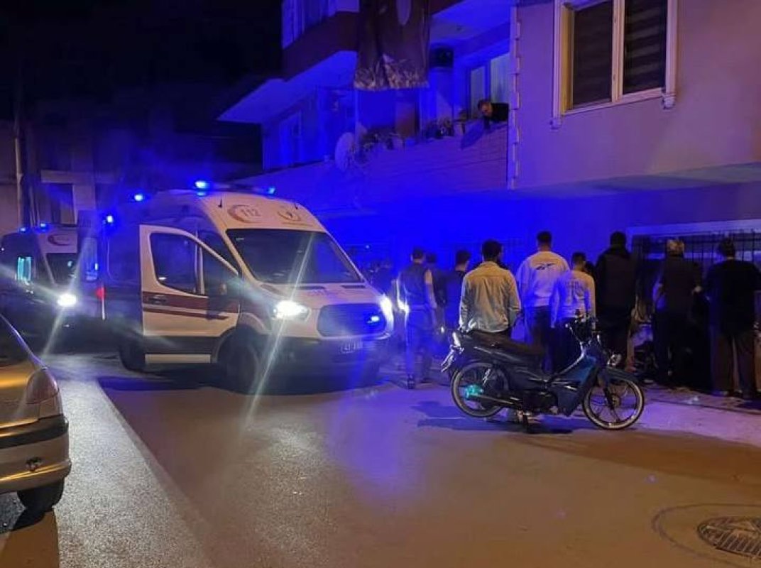 Körfez’de Gece Yarısı Feci Kaza: 2 Motosiklet Kafa Kafaya Çarpıştı, 4 Yaralı