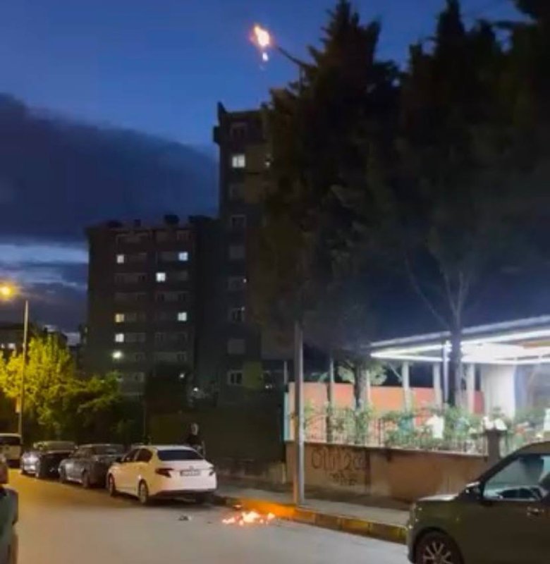Körfez’de Sokak Lambasında Yangın Paniği