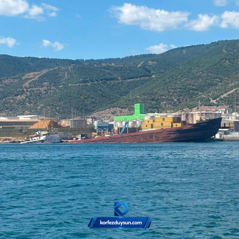 Hereke Limanı’nda Demirli Gemi Kısmen Battı