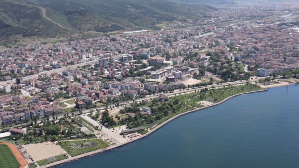SEDAŞ'tan Planlı Elektrik Kesintisi: Kocaeli'de 8 İlçe Etkilenecek, Körfez'de Vatandaş Tepkili