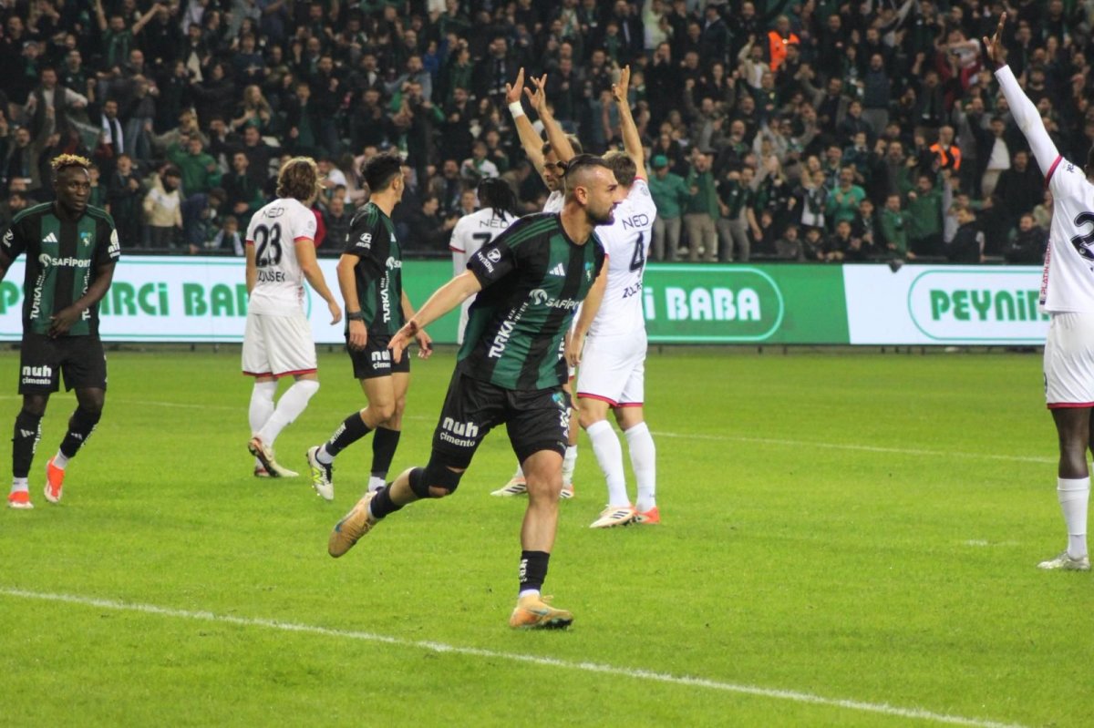 Kocaelispor Yoluna Dolu Dizgin Devam Ediyor !