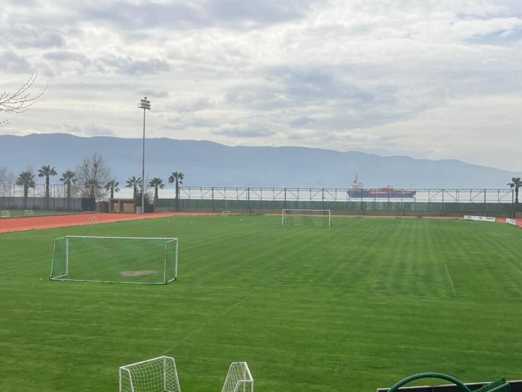 Kocaelispor’un Brunga Tesisleri’nde Hibrit Çim Dönemi Başladı